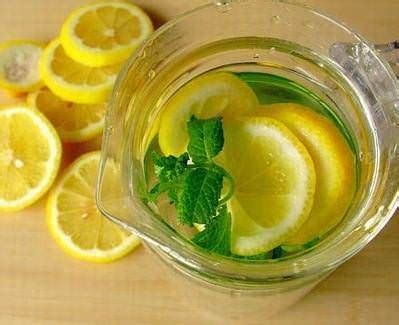 睡覺風水 熱的檸檬水可以救你一輩子